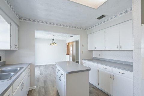 Купить виллу или дом в Белвью, Флорида 4 комнаты, 140.1м2, № 2143530 - фото 13