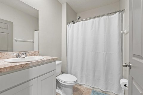 Casa en venta en Port St. Lucie, Florida, 5 dormitorios, 242.1 m2 № 2305871 - foto 18