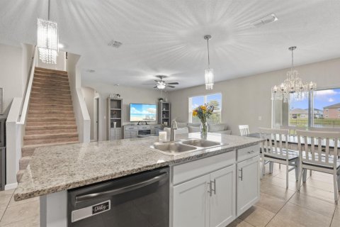Casa en venta en Port St. Lucie, Florida, 5 dormitorios, 242.1 m2 № 2305871 - foto 7