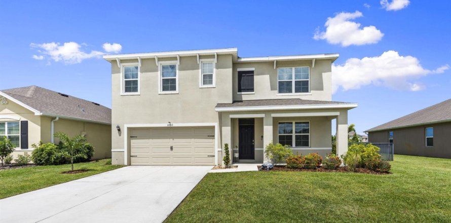 Casa en Port St. Lucie, Florida 5 dormitorios, 242.1 m2 № 2305871