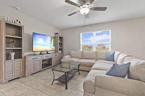 Casa en venta en Port St. Lucie, Florida, 5 dormitorios, 242.1 m2 № 2305871 - foto 14