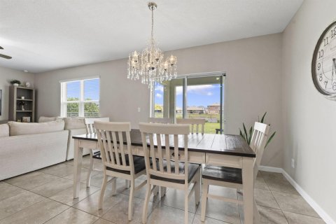 Casa en venta en Port St. Lucie, Florida, 5 dormitorios, 242.1 m2 № 2305871 - foto 11