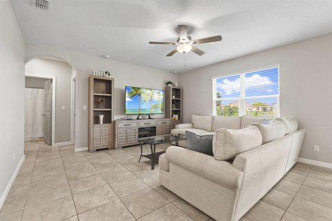 Casa en venta en Port St. Lucie, Florida, 5 dormitorios, 242.1 m2 № 2305871 - foto 16