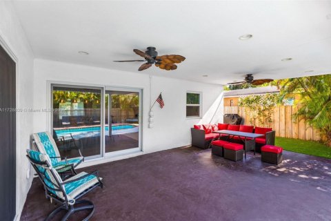 House in Dania Beach, Florida 4 bedrooms, 156.35 sq.m. № 1860322 - photo 17