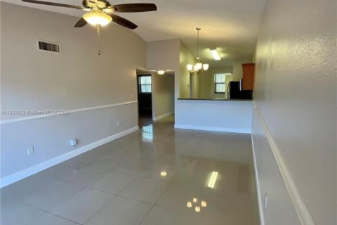 Copropriété à vendre à Sunrise, Floride: 2 chambres, 91.6 m2 № 1686211 - photo 16