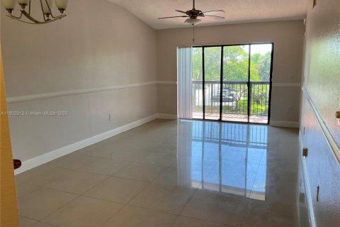 Copropriété à vendre à Sunrise, Floride: 2 chambres, 91.6 m2 № 1686211 - photo 9