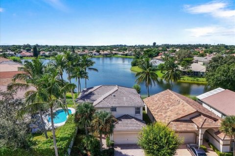 House in Lake Worth, Florida 4 bedrooms, 237.92 sq.m. № 2418991 - photo 2