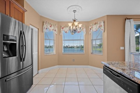 House in Lake Worth, Florida 4 bedrooms, 237.92 sq.m. № 2418991 - photo 9