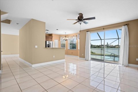 House in Lake Worth, Florida 4 bedrooms, 237.92 sq.m. № 2418991 - photo 16