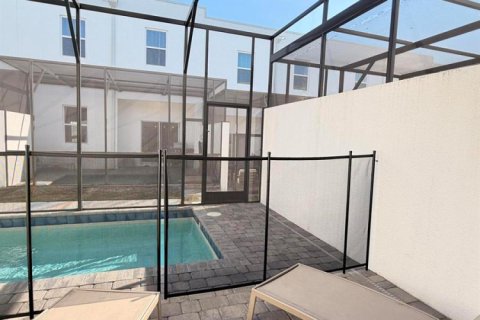 Townhouse in Davenport, Florida 5 bedrooms, 190.26 sq.m. № 2087054 - photo 27