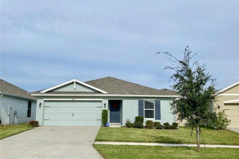 Villa ou maison à louer à Wesley Chapel, Floride: 4 chambres, 139.73 m2 № 1903215 - photo 1