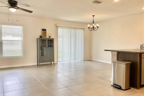 Villa ou maison à louer à Wesley Chapel, Floride: 4 chambres, 139.73 m2 № 1903215 - photo 20
