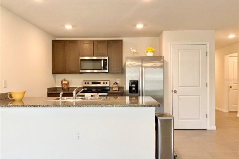 Villa ou maison à louer à Wesley Chapel, Floride: 4 chambres, 139.73 m2 № 1903215 - photo 3