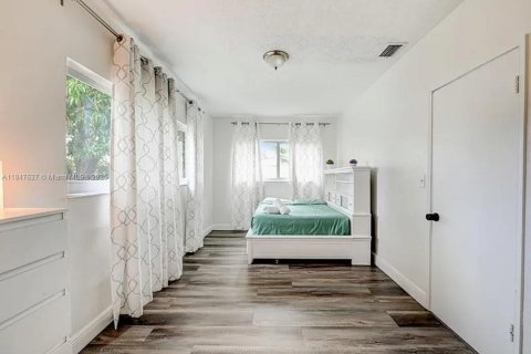 House in Fort Lauderdale, Florida 3 bedrooms, 118.91 sq.m. № 1847730 - photo 17