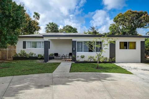 House in Fort Lauderdale, Florida 3 bedrooms, 118.91 sq.m. № 1847730 - photo 3