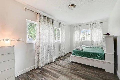 House in Fort Lauderdale, Florida 3 bedrooms, 118.91 sq.m. № 1847730 - photo 15