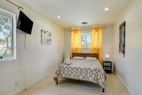 House in Fort Lauderdale, Florida 3 bedrooms, 118.91 sq.m. № 1847730 - photo 23