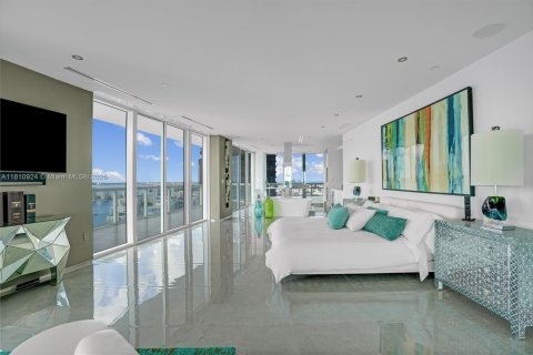 Condo in Miami Beach, Florida, 7 bedrooms  № 1768182 - photo 19