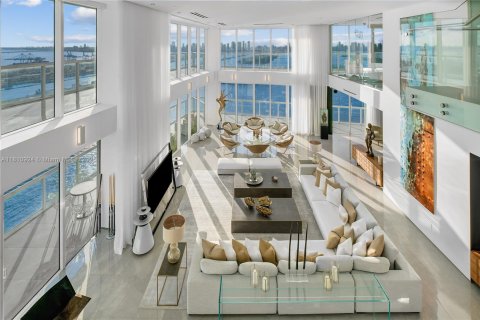 Copropriété à vendre à Miami Beach, Floride: 7 chambres, 839.74 m2 № 1768182 - photo 1