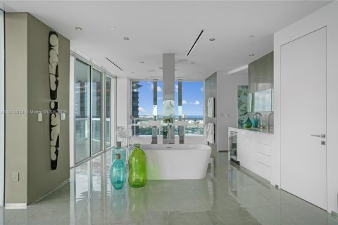 Condo in Miami Beach, Florida, 7 bedrooms  № 1768182 - photo 20