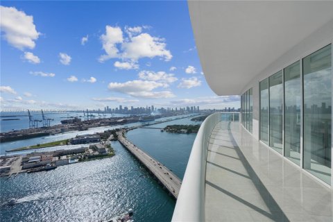 Condo in Miami Beach, Florida, 7 bedrooms  № 1768182 - photo 22