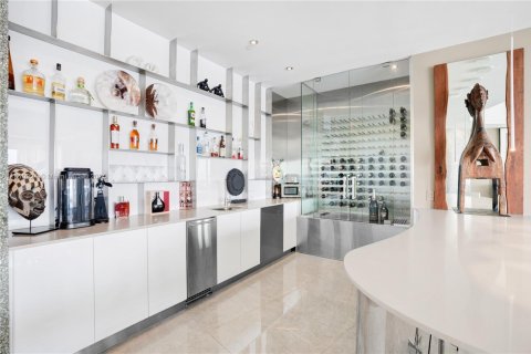 Condo in Miami Beach, Florida, 7 bedrooms  № 1768182 - photo 17