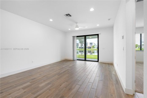 Снять в аренду виллу или дом в Делрей-Бич, Флорида 2 спальни, 122.72м2, № 2011719 - фото 9