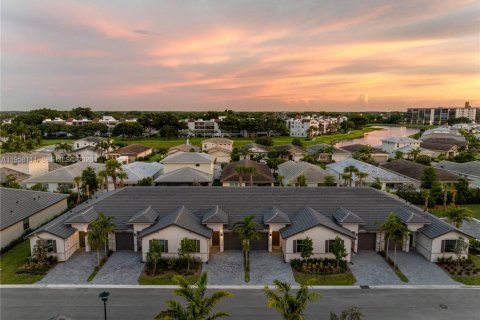 Снять в аренду виллу или дом в Делрей-Бич, Флорида 2 спальни, 122.72м2, № 2011719 - фото 3