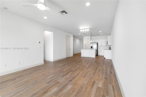 Снять в аренду виллу или дом в Делрей-Бич, Флорида 2 спальни, 122.72м2, № 2011719 - фото 7