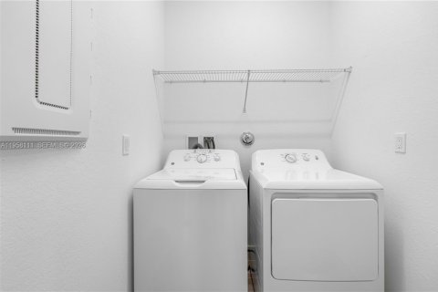 Снять в аренду виллу или дом в Делрей-Бич, Флорида 2 спальни, 122.72м2, № 2011719 - фото 17