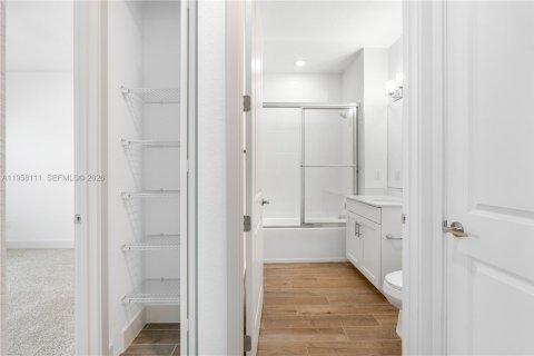 Снять в аренду виллу или дом в Делрей-Бич, Флорида 2 спальни, 122.72м2, № 2011719 - фото 19