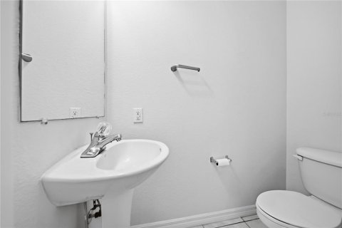 Condo in Bradenton, Florida, 2 bedrooms  № 2215264 - photo 17