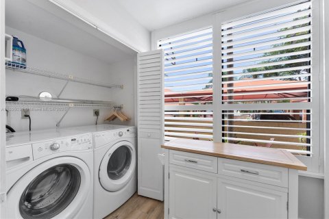 Снять в аренду кондоминиум в Бока-Ратон, Флорида 3 спальни, 173.73м2, № 1948645 - фото 7