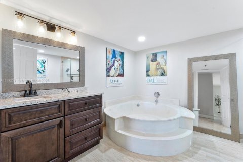 Снять в аренду кондоминиум в Бока-Ратон, Флорида 3 спальни, 173.73м2, № 1948645 - фото 13