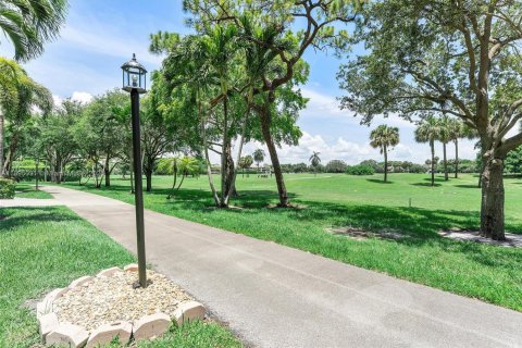 Снять в аренду кондоминиум в Бока-Ратон, Флорида 3 спальни, 173.73м2, № 1948645 - фото 16