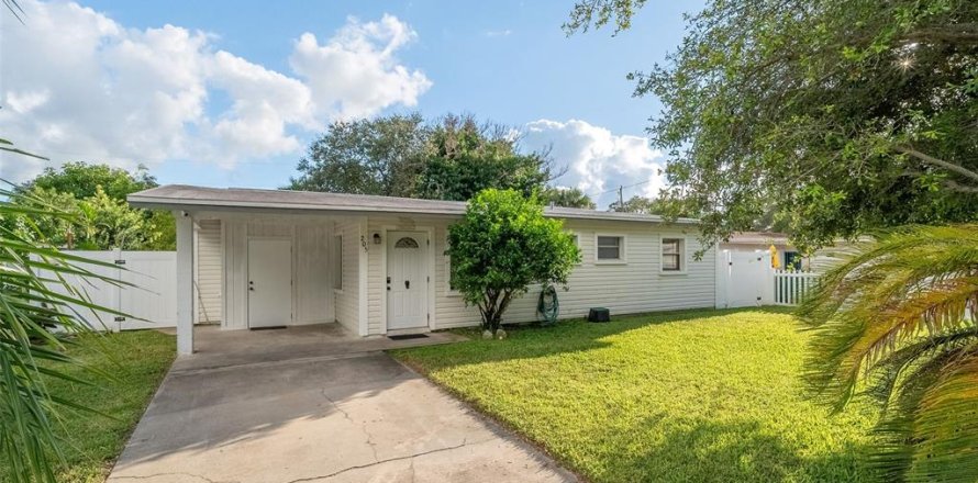 Villa ou maison à Cape Canaveral, Floride 3 chambres, 117.06 m2 № 2430535