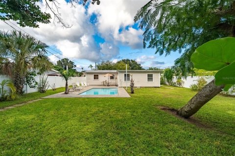Villa ou maison à vendre à Cape Canaveral, Floride: 3 chambres, 117.06 m2 № 2430535 - photo 4