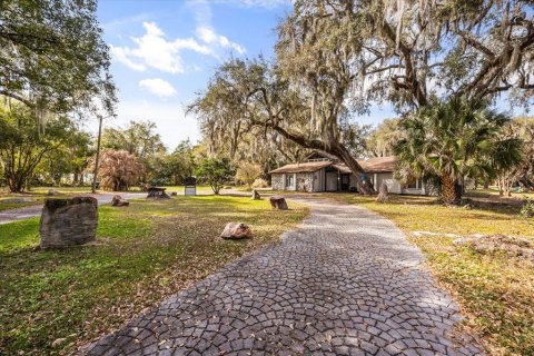 Casa en venta en Kissimmee, Florida, 6 dormitorios, 476.87 m2 № 2200635 - foto 3