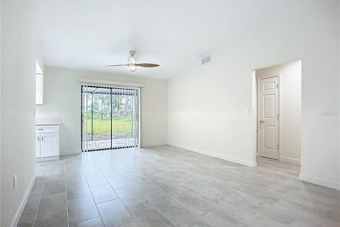 House in Sarasota, Florida 2 bedrooms, 87.24 sq.m. № 1883301 - photo 11