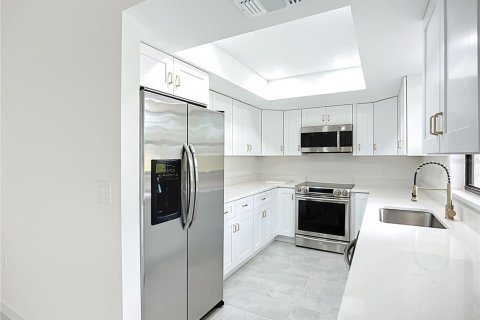 House in Sarasota, Florida 2 bedrooms, 87.24 sq.m. № 1883301 - photo 20