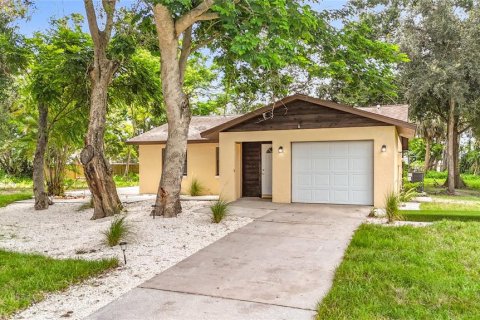 House in Sarasota, Florida 2 bedrooms, 87.24 sq.m. № 1883301 - photo 1