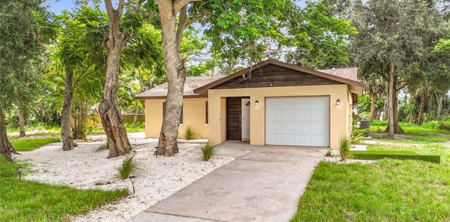 House in Sarasota, Florida 2 bedrooms, 87.24 sq.m. № 1883301