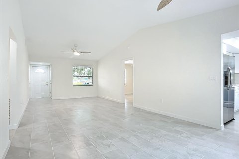 House in Sarasota, Florida 2 bedrooms, 87.24 sq.m. № 1883301 - photo 14