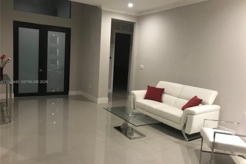 House in Homestead, Florida 5 bedrooms, 256.22 sq.m. № 2002703 - photo 3