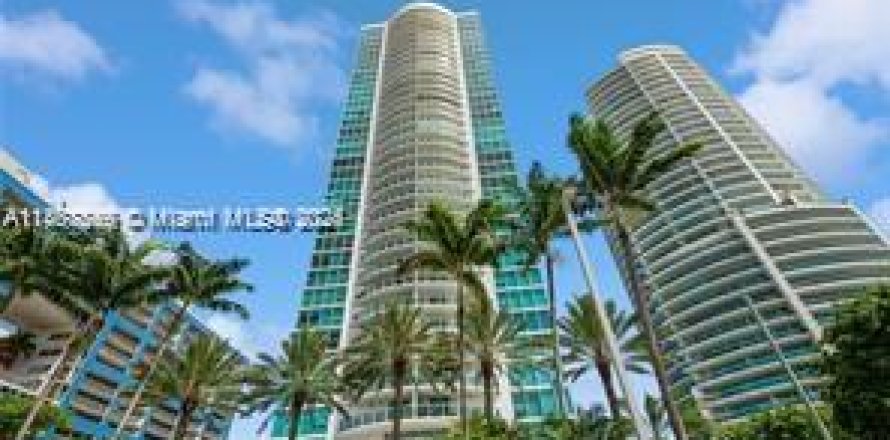 Condominio en Miami, Florida, 2 dormitorios № 1891731