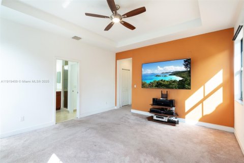 House in Tamarac, Florida 4 bedrooms, 178.19 sq.m. № 1976343 - photo 20