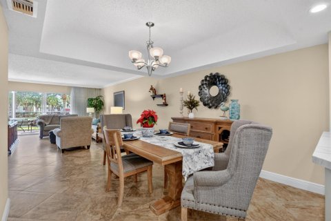 Copropriété à louer à Boca Raton, Floride: 2 chambres, 107.77 m2 № 2261424 - photo 5