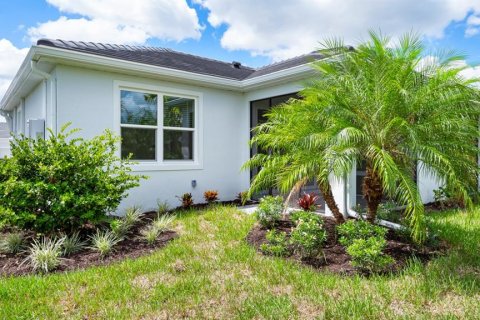 Condo in Bradenton, Florida, 1 bedroom  № 1913715 - photo 27