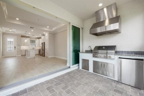 Condo in Bradenton, Florida, 1 bedroom  № 1913715 - photo 23