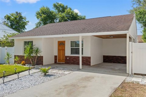 Villa ou maison à vendre à Tarpon Springs, Floride: 2 chambres, 86.03 m2 № 1618823 - photo 2